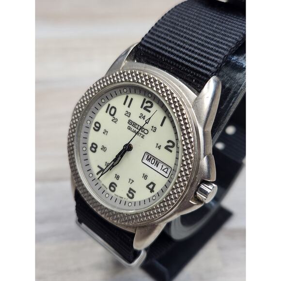 SEIKO SPIRIT Military Field Watch 7N43-6B20 White Dial Full Luminous, Lume - Picture 2 of 9